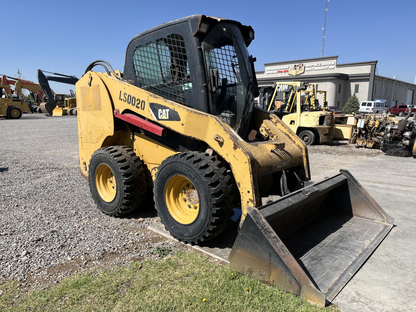 ./imagenes/INVOICE/2019/16087/MINICARGADOR CATERPILLAR 246C (3).JPG